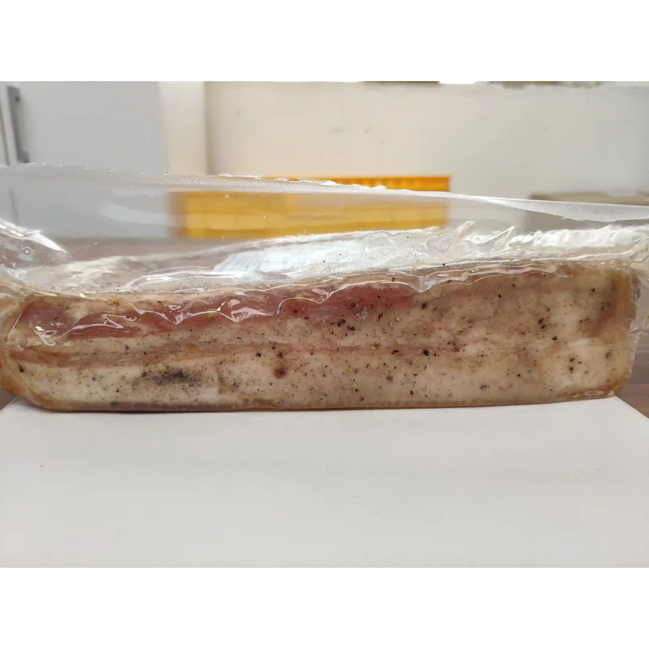 KS Buček vepřový s česnykem v marinadě,  ± 1,1 kg